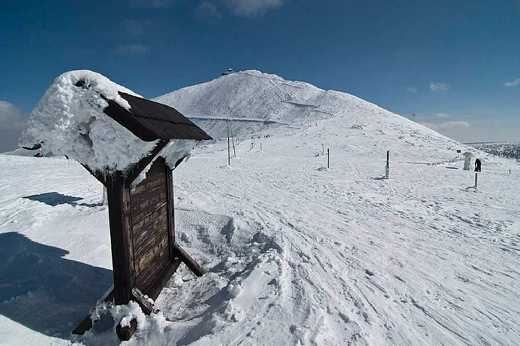 Skifahren in Karpacz im Winter